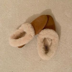 Uggs women’s slippers